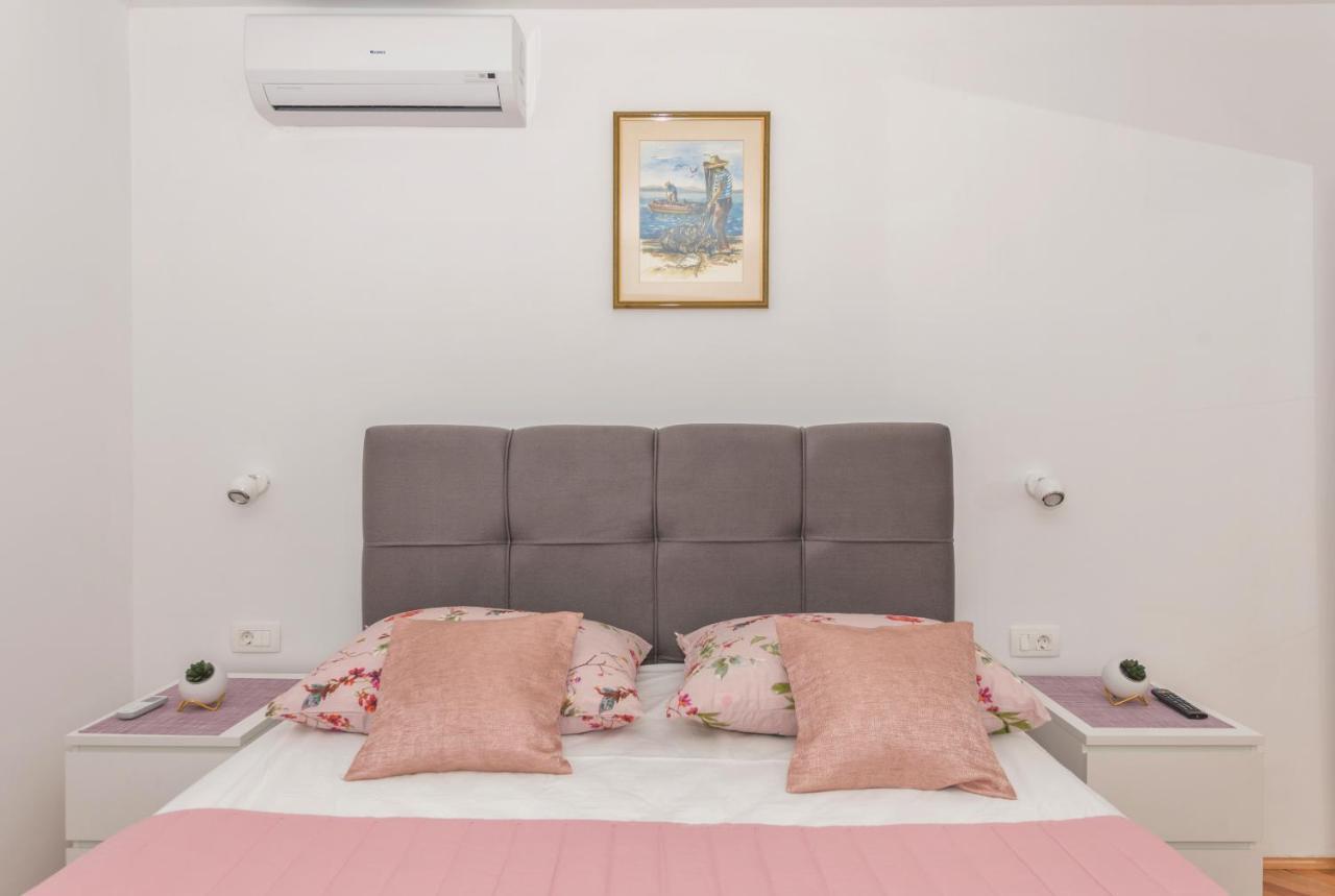 Apartment Strawberry Макарська Екстер'єр фото