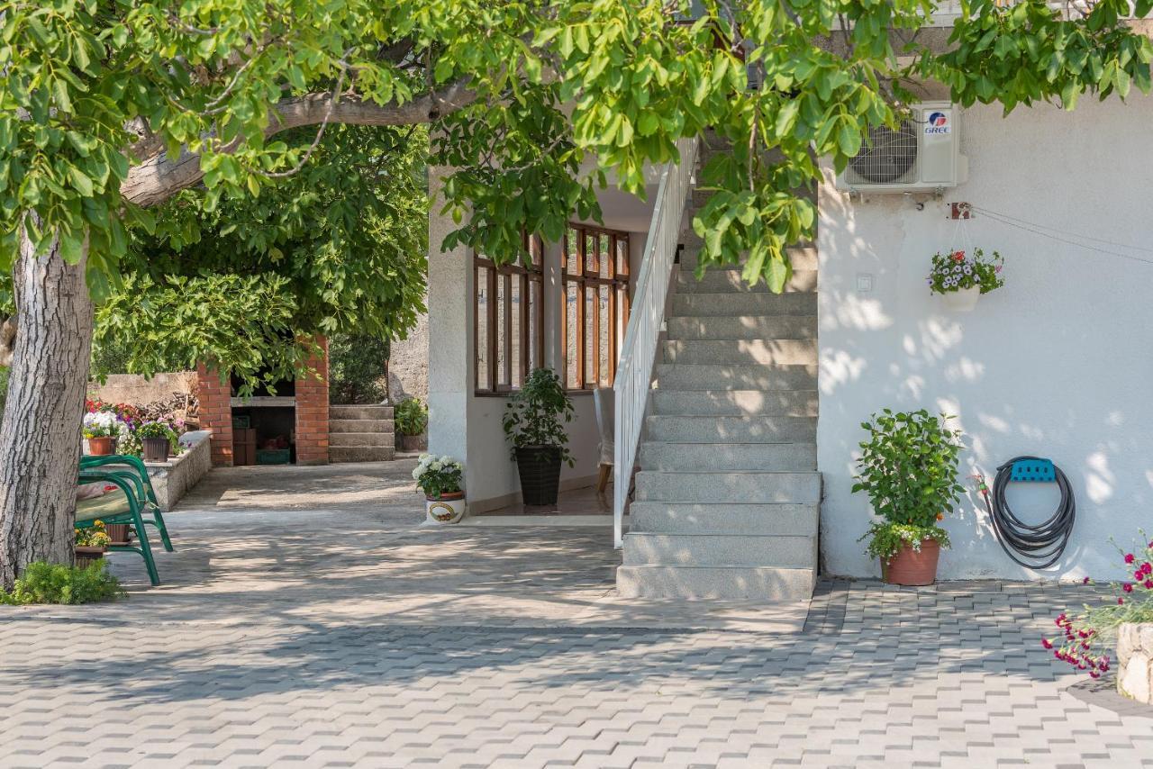 Apartment Strawberry Макарська Екстер'єр фото